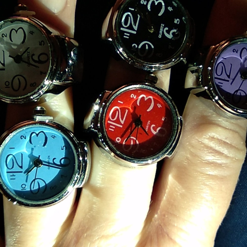 NEW - Ring With Watch - black - stretches - Picture 8 of 8